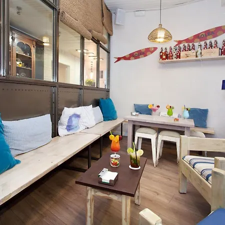מלון Xaine Park 4*