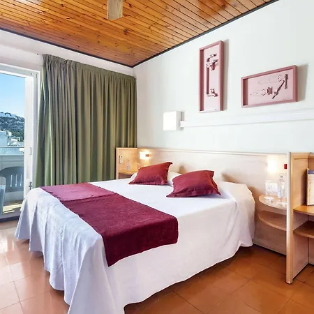 Ξενοδοχείο Xaine Park 4*