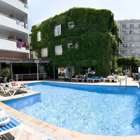 Xaine Park Hotel