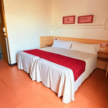 فندق Xaine Park يوريت دي مار