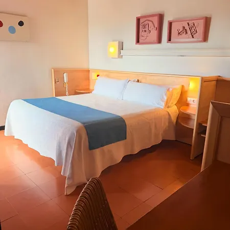 Xaine Park 4* يوريت دي مار