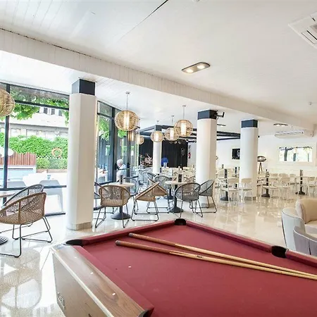 Hotel Xaine Park 4*